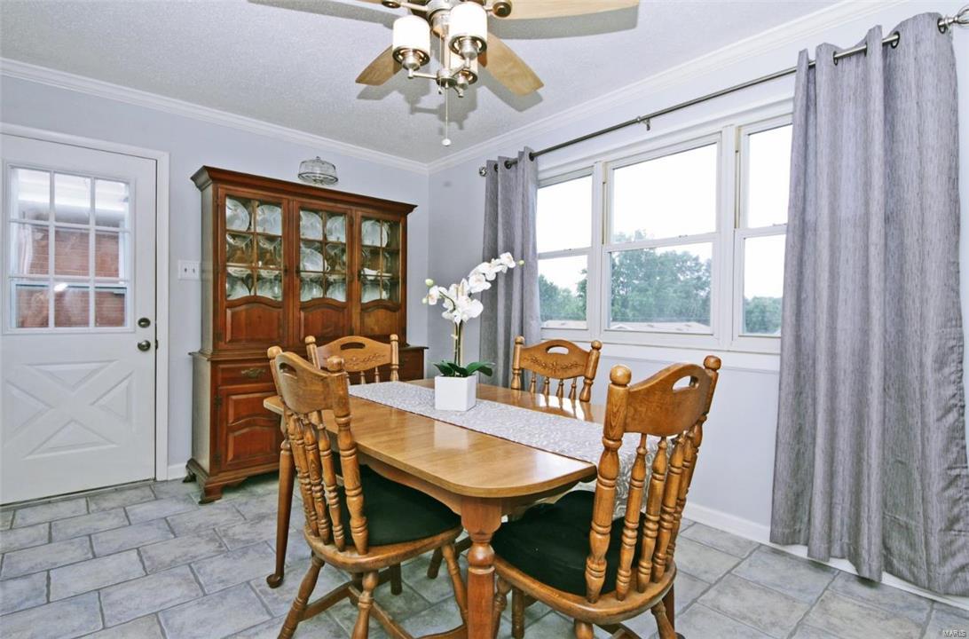 4642 Weber Road St. Louis, MO 63123 - Photo 7 of 14 Gallery Image 7