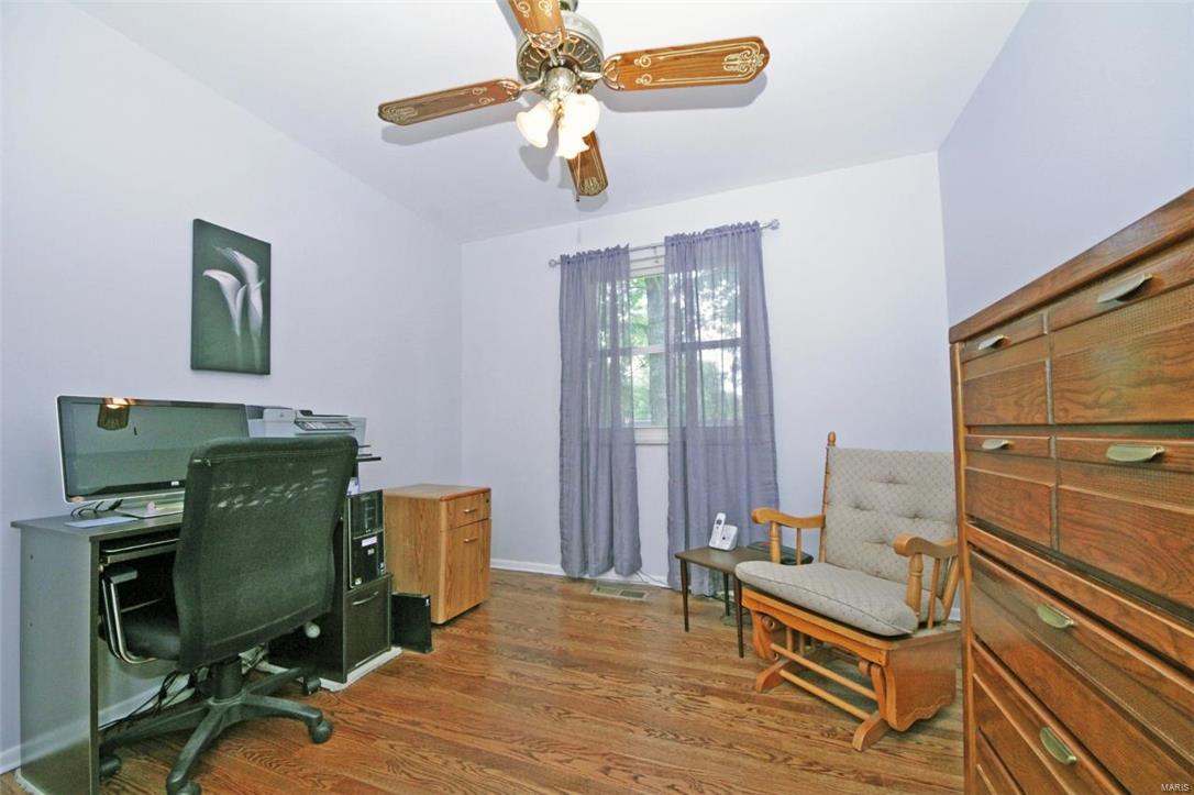 4642 Weber Road St. Louis, MO 63123 - Photo 10 of 14 Gallery Image 10