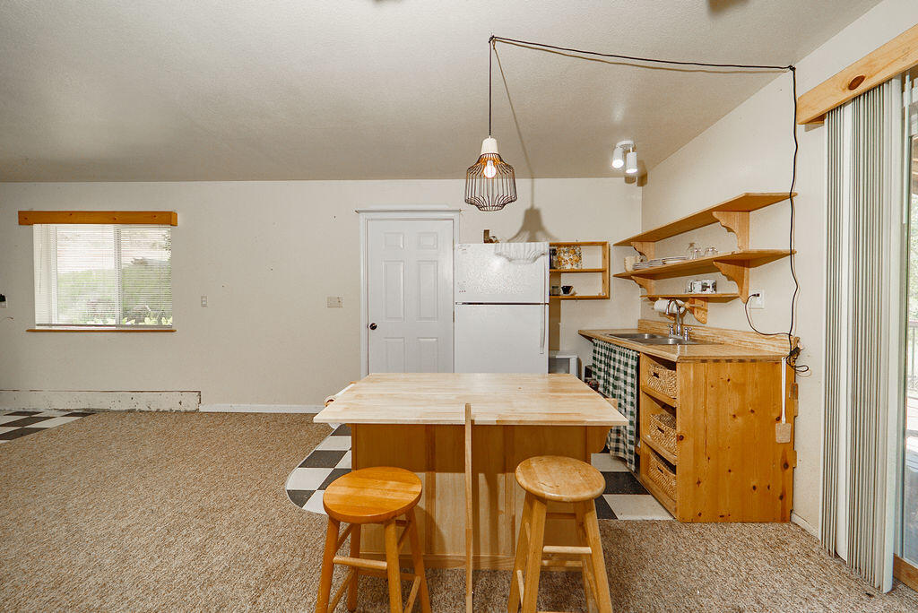 331 Steel Bridge Road Douglas City, CA 96024 - Photo 23 of 43 kitchenette