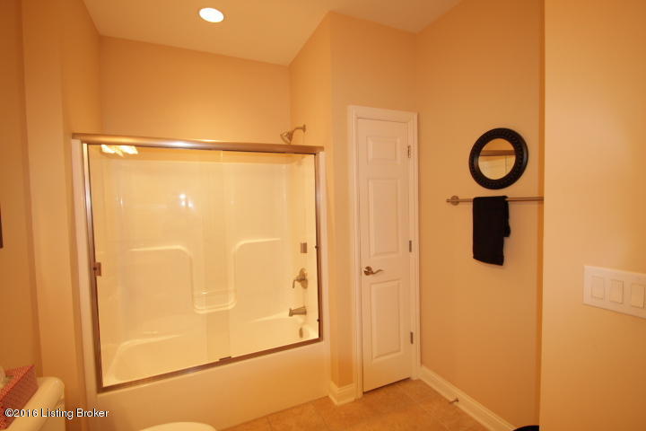 10705 Riva Road Louisville, KY 40223 - Photo 28 of 45 Hall BathHall