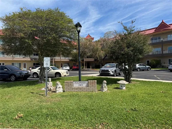 $1,700 | 2402 Ecuadorian Way, Unit 40, Clearwater, FL 33763