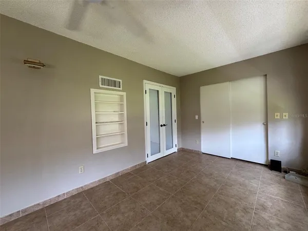 $1,700 | 2402 Ecuadorian Way, Unit 40, Clearwater, FL 33763