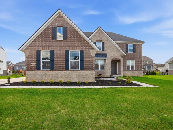 $855,000 | 430 Pineway Drive, Ann Arbor, MI 48103