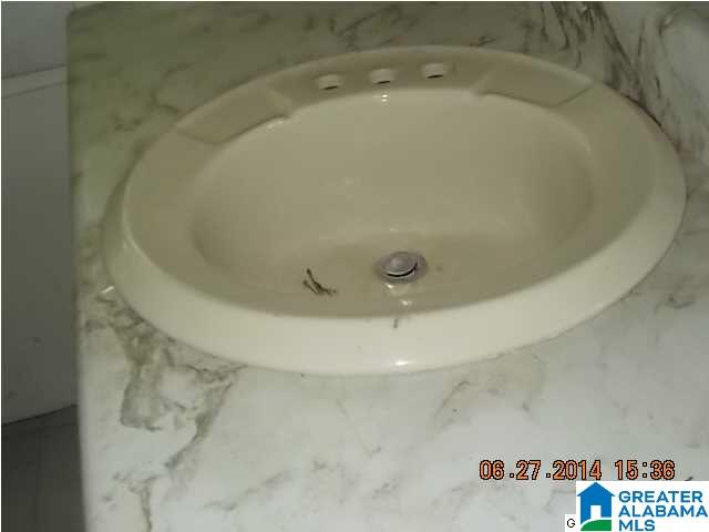 908 Woodward Road Birmingham, AL 35228 - Photo 10 of 17