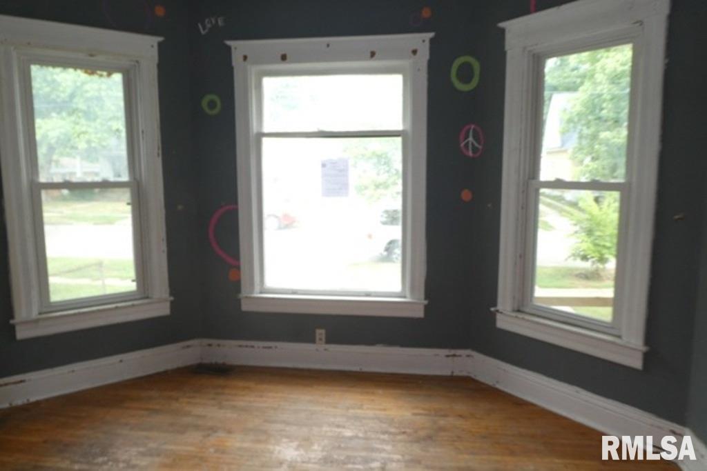 1607 South Pasfield Street Springfield, IL 62704 - Photo 10 of 18 Gallery Image 10