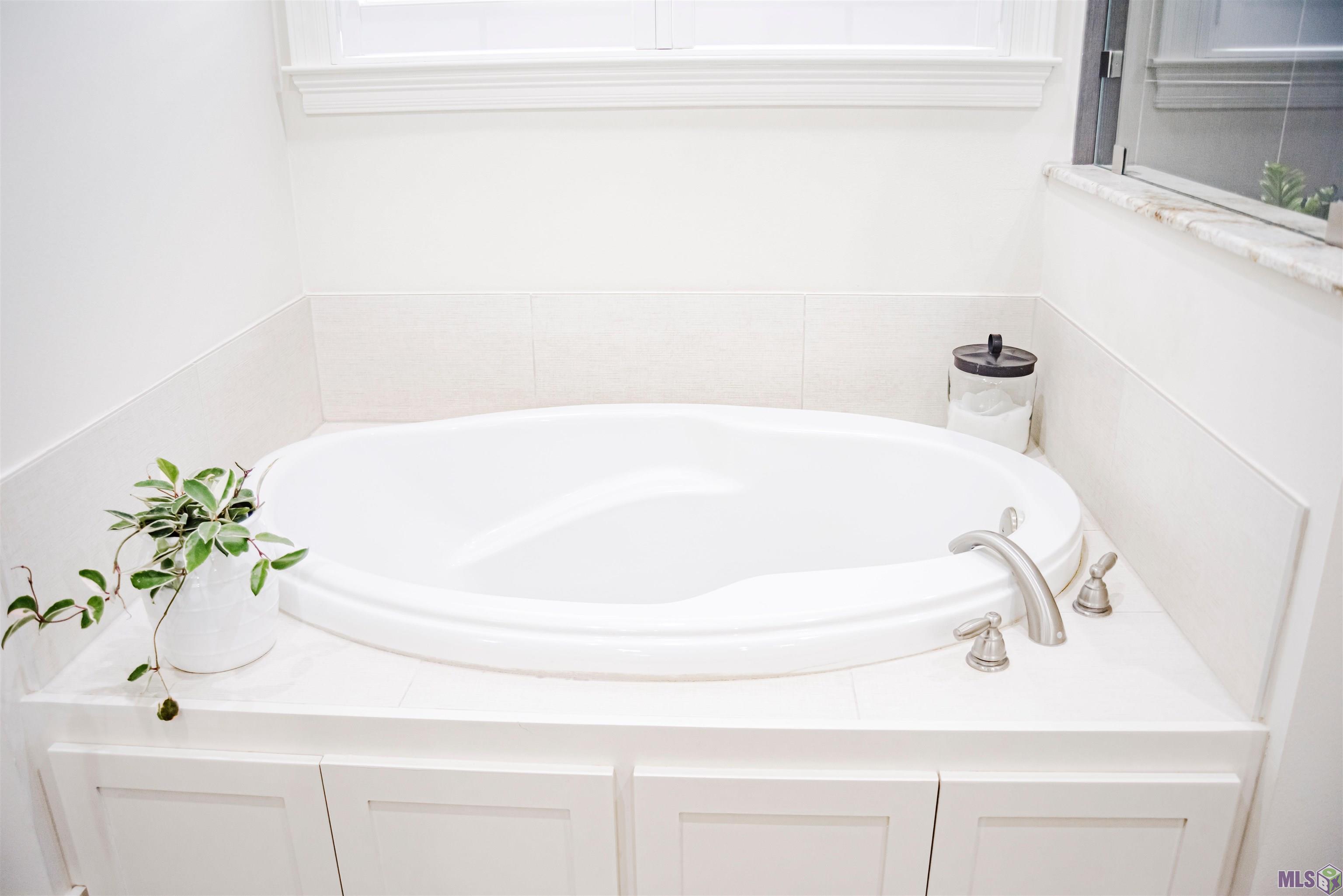 1914 Sugar Cane St. George, LA 70810 - Photo 9 of 15