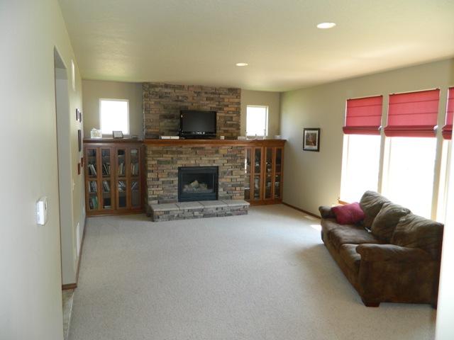 15408 North Chesapeake Road Mead, WA 99021 - Photo 3 of 8 Gallery Image 3