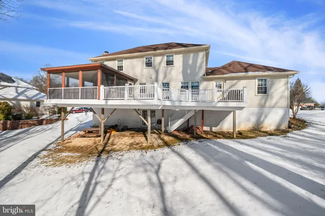 a view of a house with sitting area