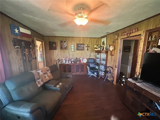 $325,000 | 5320 Highway 77, Rockdale, TX 76567