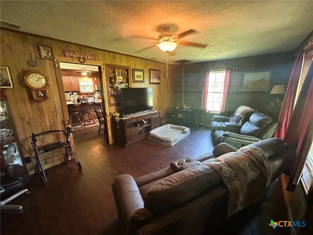 $325,000 | 5320 Highway 77, Rockdale, TX 76567