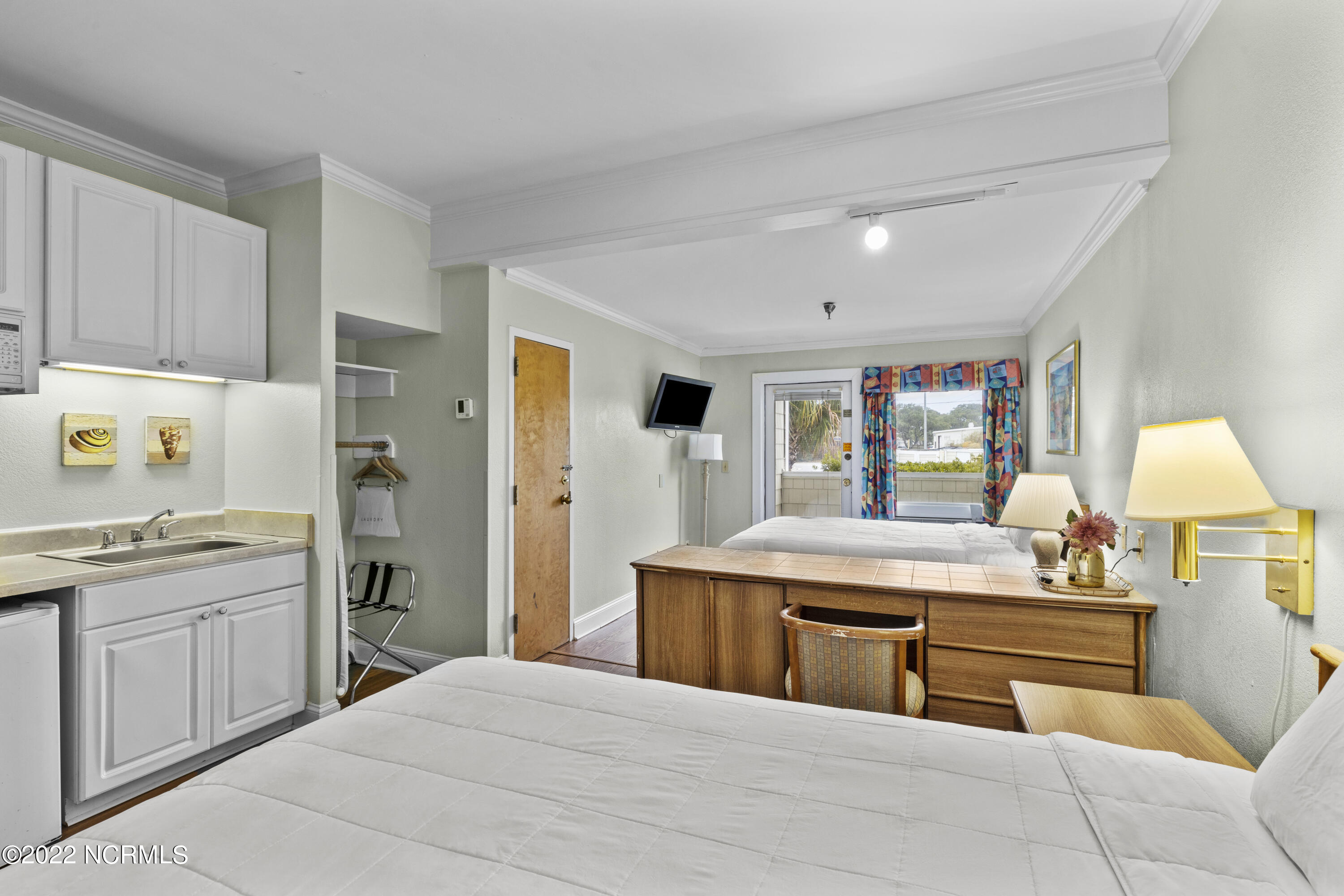 602 West Fort Macon Road, Unit 149 Atlantic Beach, NC 28512 - Photo 5 of 20 149 Palm Suites