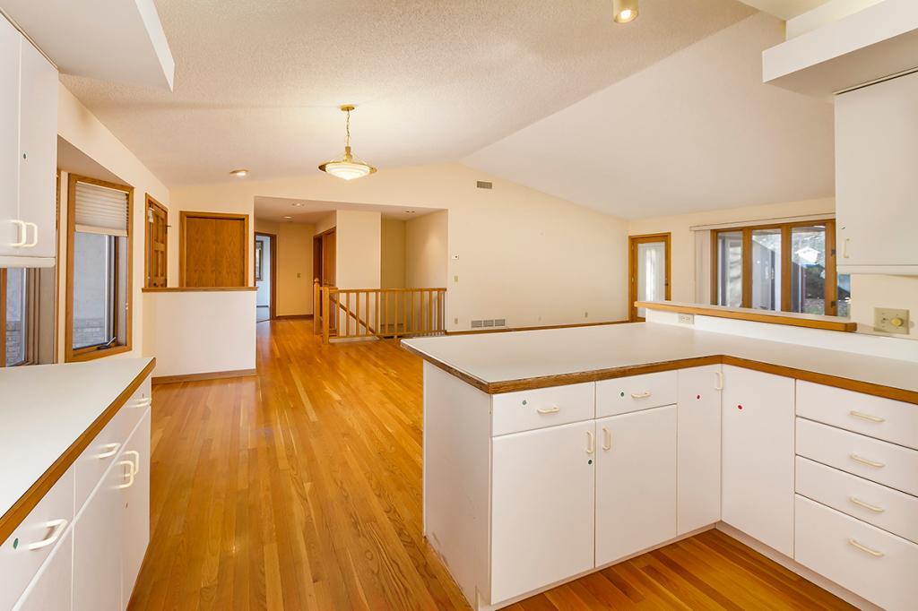 8975 Island View Road Waconia, MN 55387 - Photo 13 of 30 Gallery Image 13