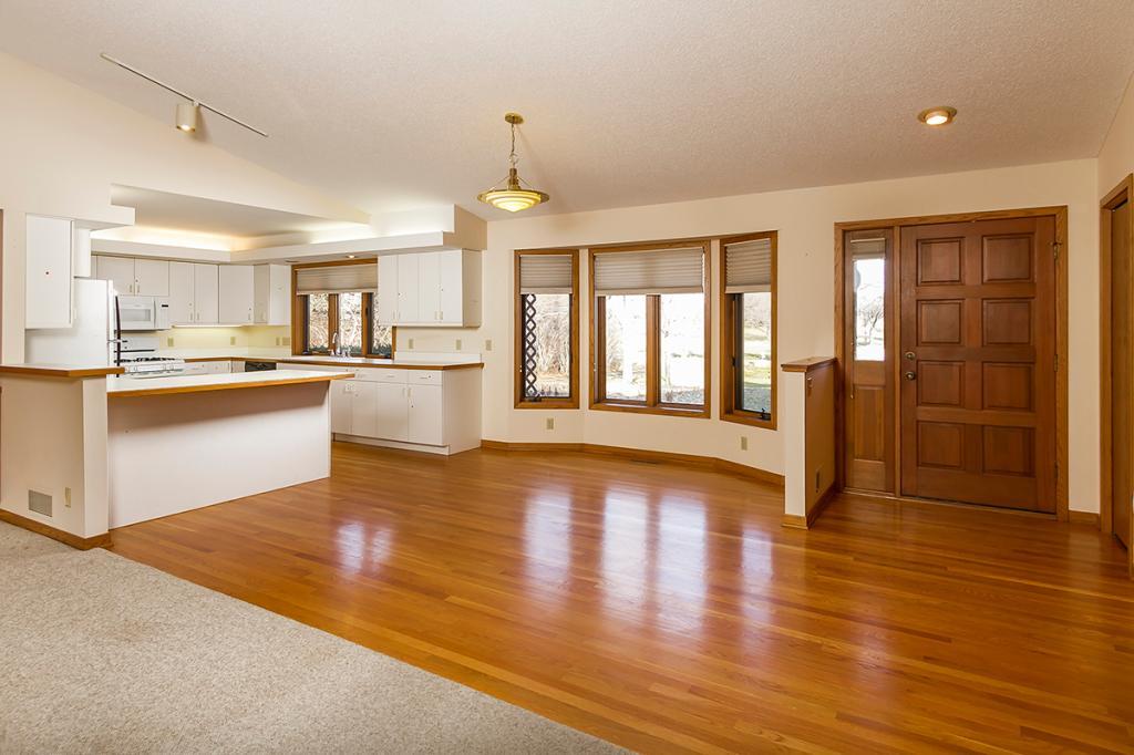 8975 Island View Road Waconia, MN 55387 - Photo 9 of 30 Gallery Image 9