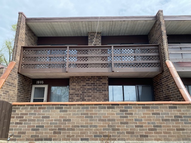a view of outdoor space