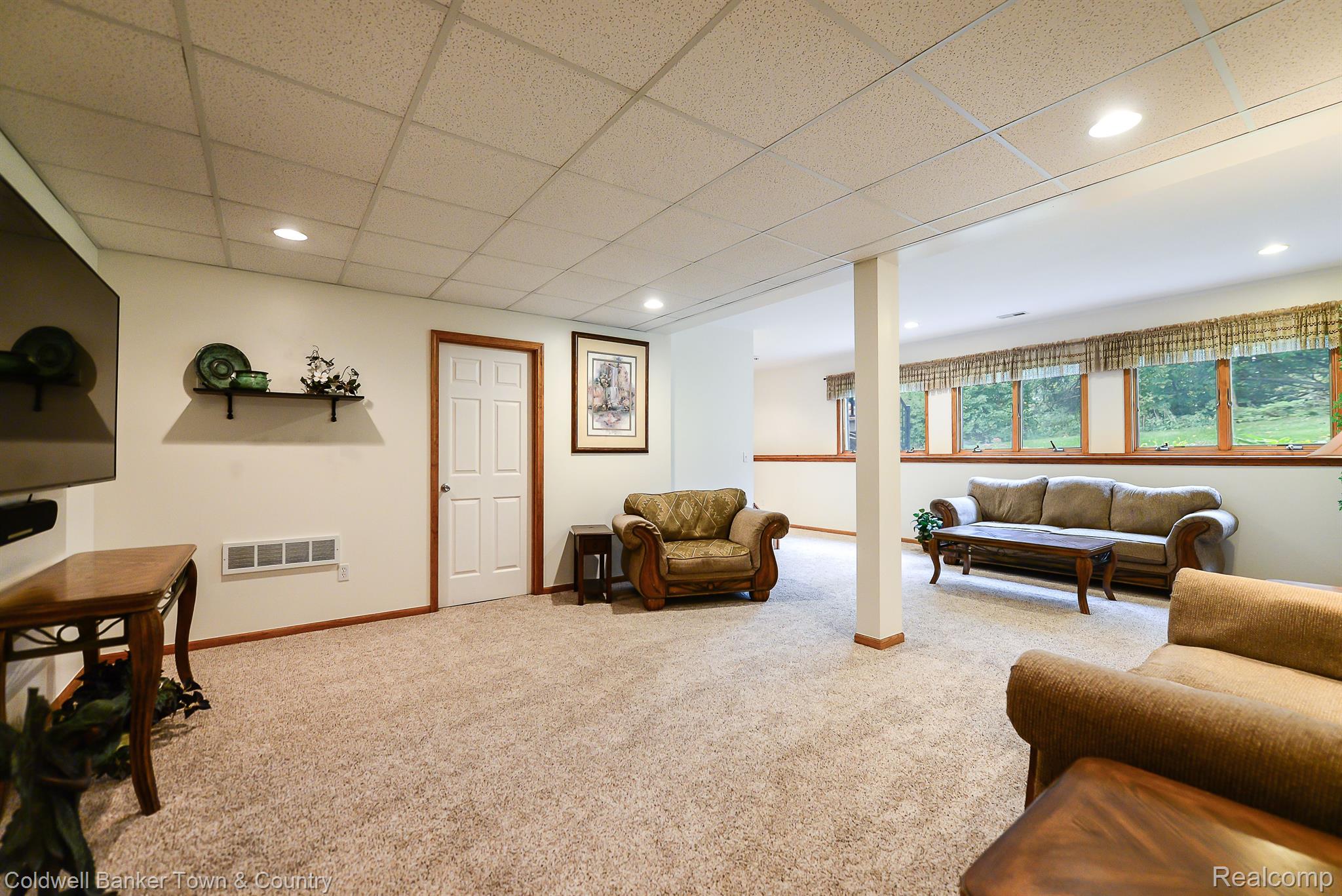 9519 Silver Lake Road Linden, MI 48451 - Photo 28 of 43 Gallery Image 28