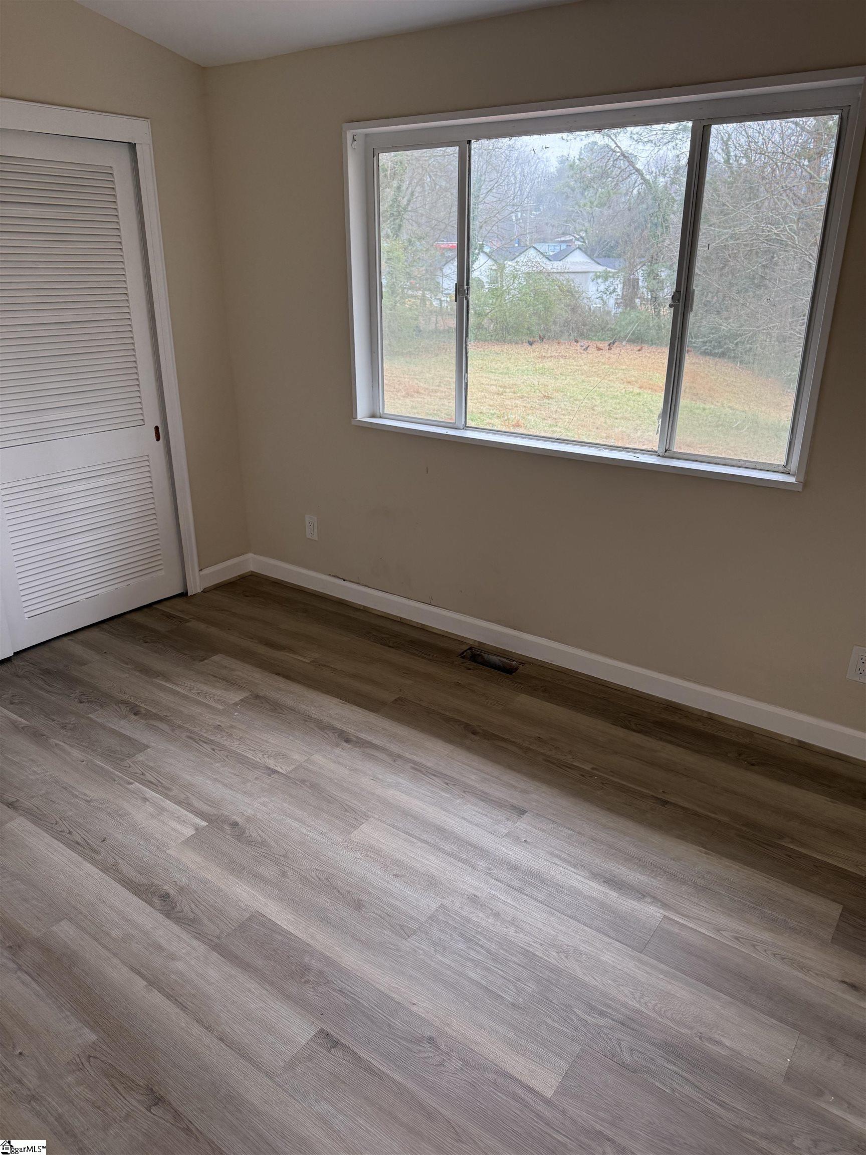 306 Hermitage Road Greenville, SC 29615 - Photo 4 of 14