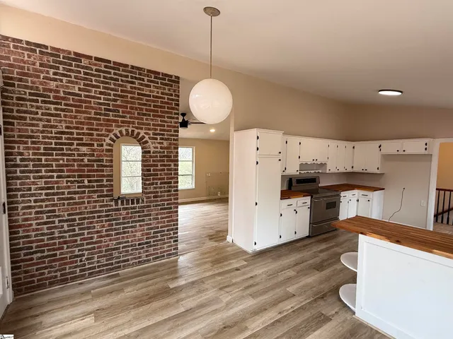 $395,000 | 306 Hermitage Road, Greenville, SC 29615