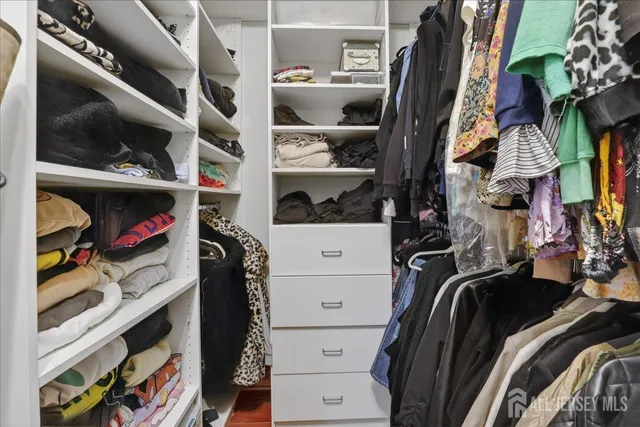 $750,000 | 1 Barbour Court, Old Bridge, NJ 08857