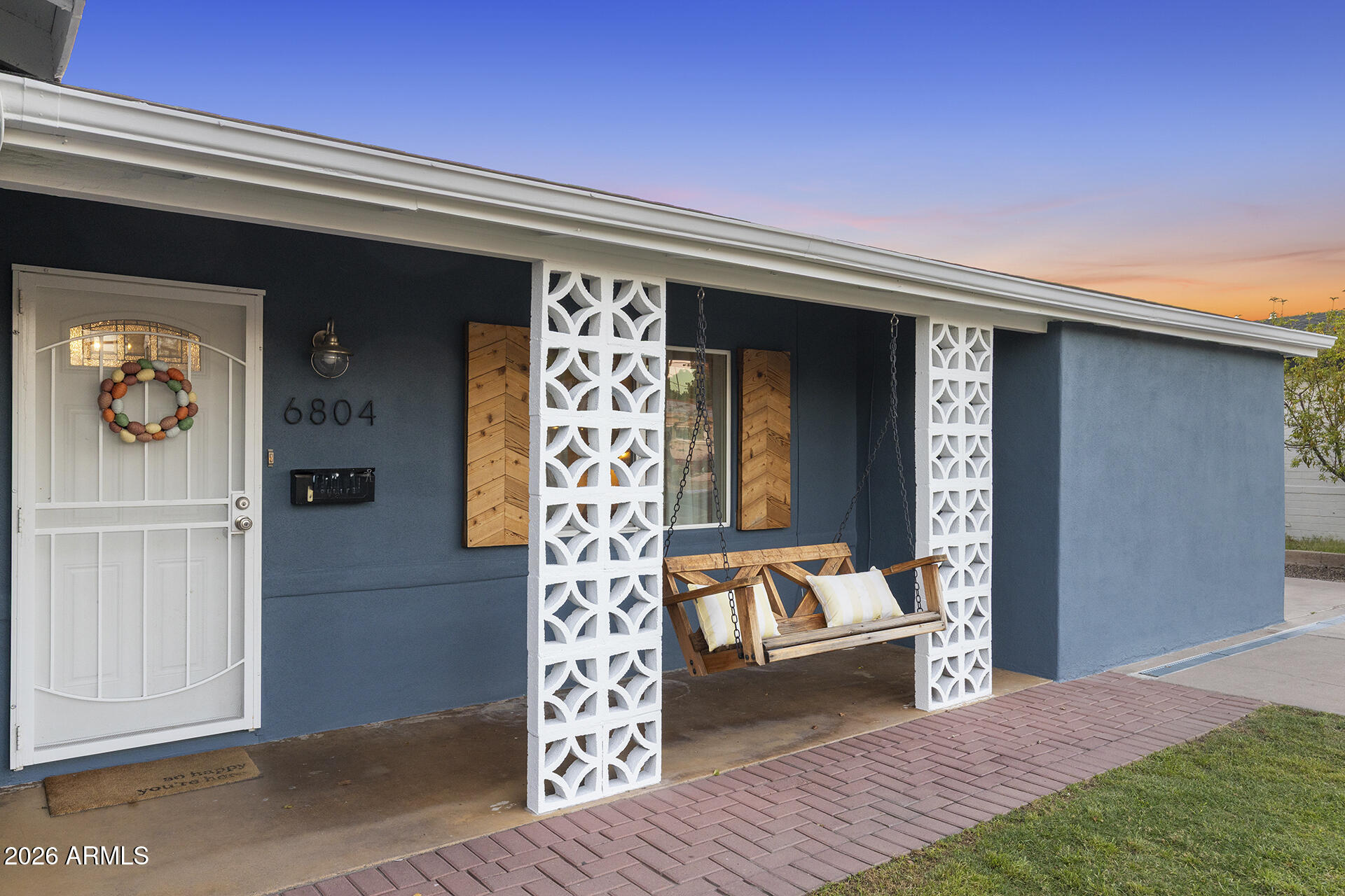 6804 North 11th Street Phoenix, AZ 85014 - Photo 3 of 32 Front Exterior