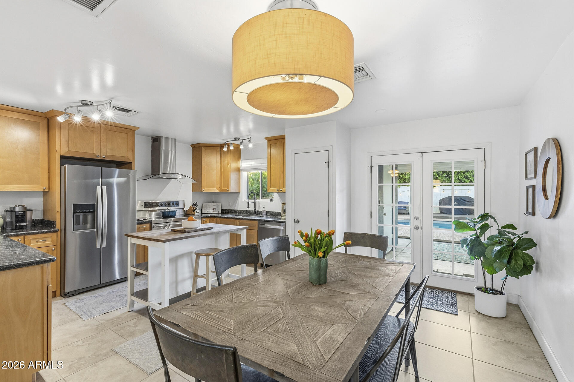 6804 North 11th Street Phoenix, AZ 85014 - Photo 8 of 32 Dining Room