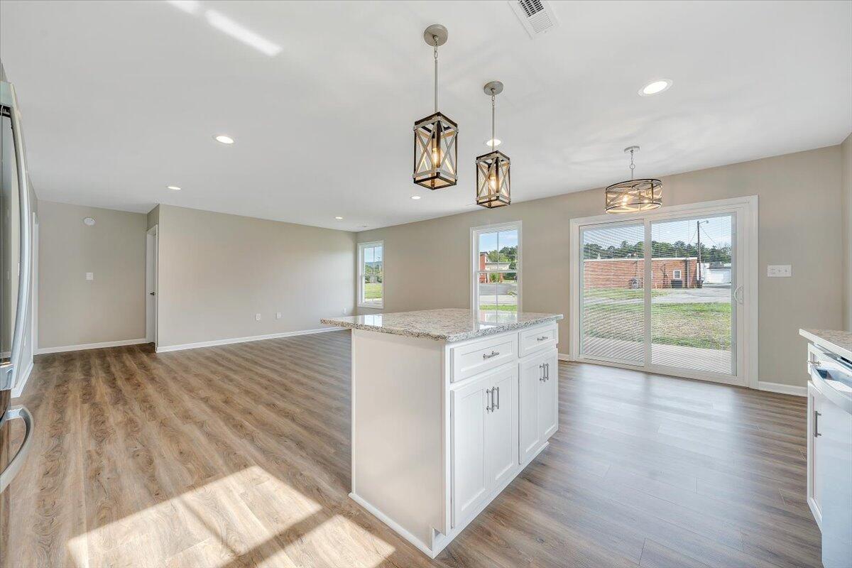 650 Dexter Road Roanoke, VA 24019 - Photo 8 of 29 09-MIB00282
