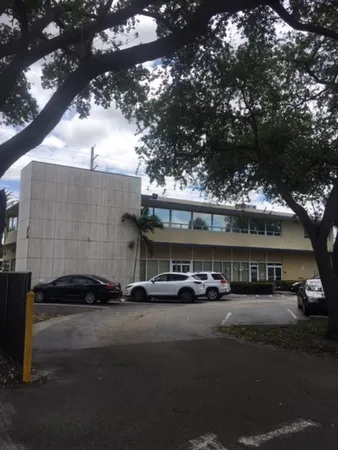 $12,500 | 140 South Federal Highway, Dania Beach, FL 33004