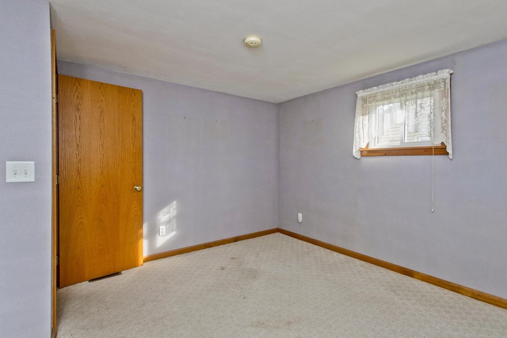22 Holy Cross Street Springfield, MA 01104 - Photo 13 of 21 Gallery Image 13