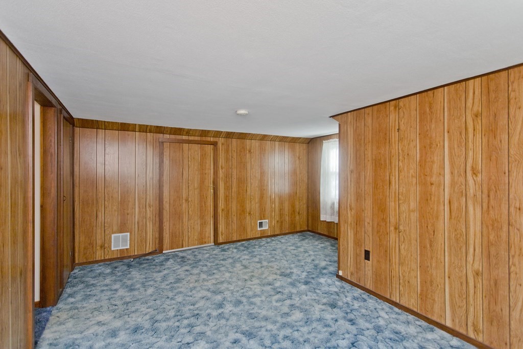 22 Holy Cross Street Springfield, MA 01104 - Photo 18 of 21 Gallery Image 18