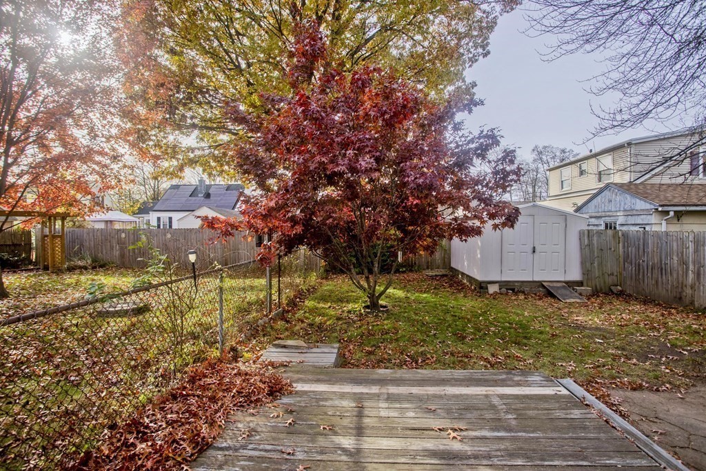 22 Holy Cross Street Springfield, MA 01104 - Photo 4 of 21 Gallery Image 4