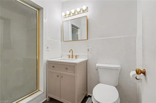 $599,900 | 1802 West Market Street, Greensboro, NC 27403