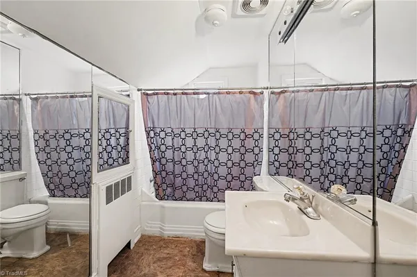 $599,900 | 1802 West Market Street, Greensboro, NC 27403