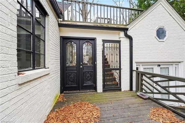 $599,900 | 1802 West Market Street, Greensboro, NC 27403