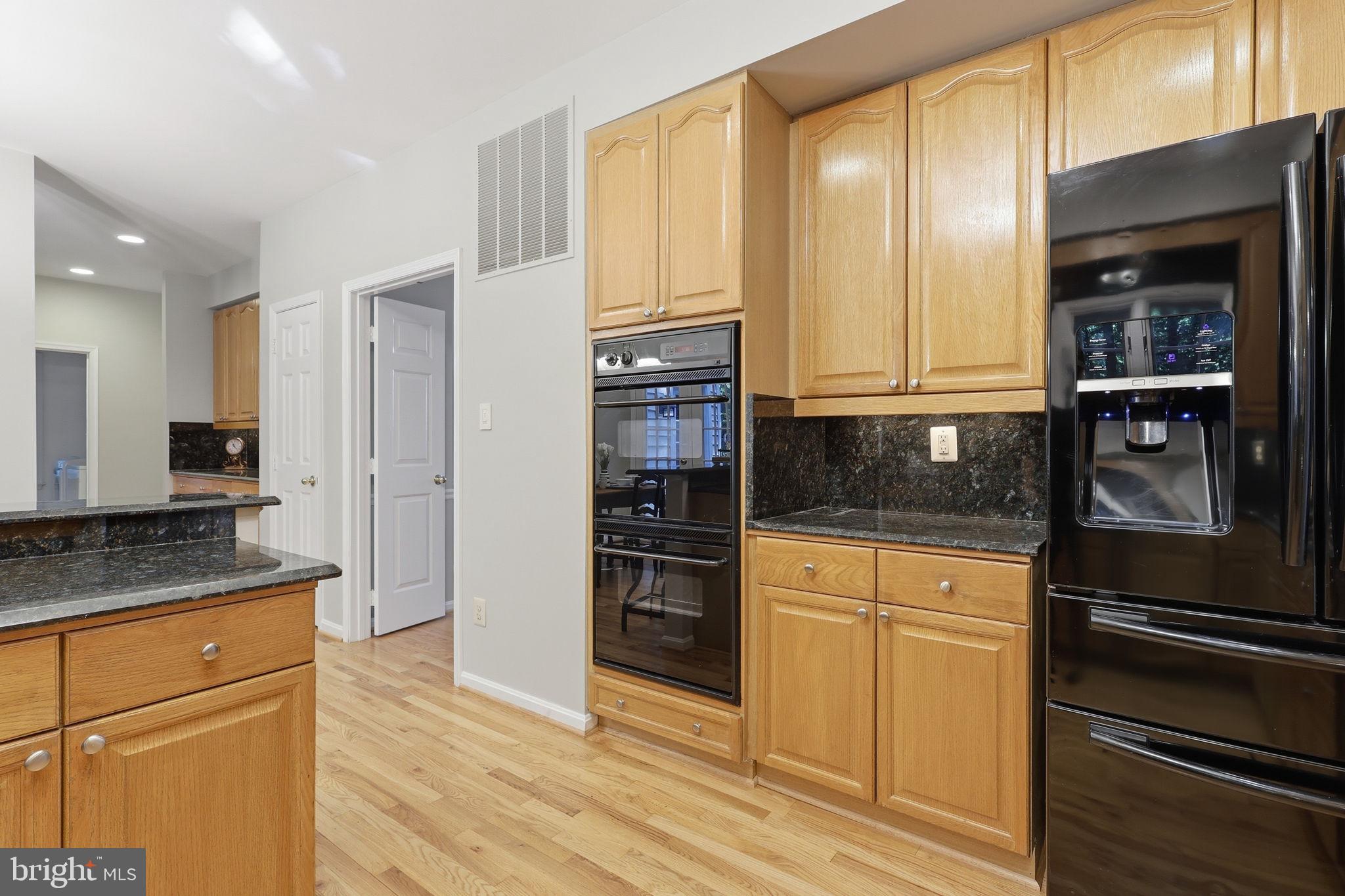 8556 Hooes Road Springfield, VA 22153 - Photo 13 of 57