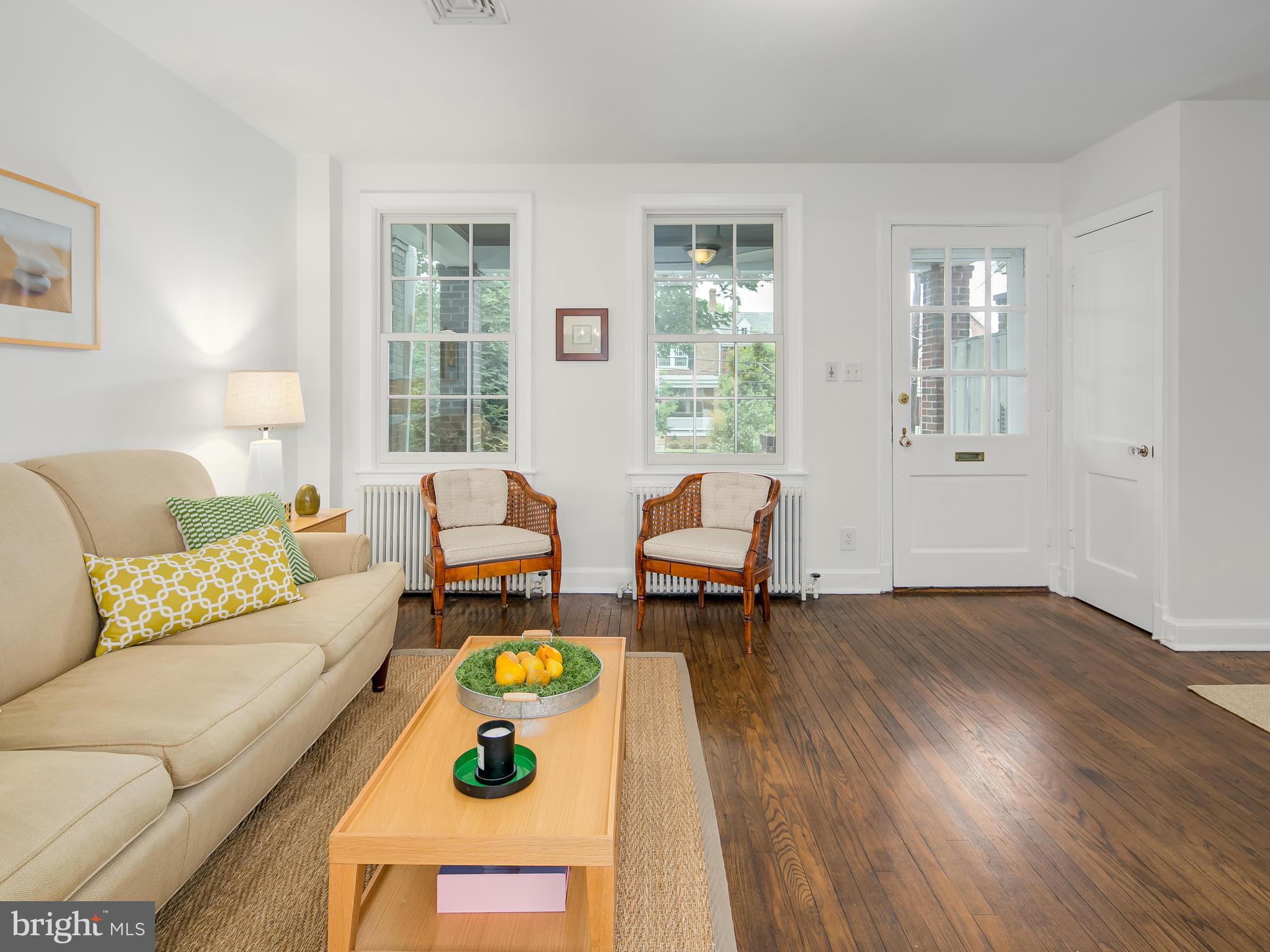 3822 W Street Northwest Washington, DC 20007 - Photo 10 of 30 Living Room