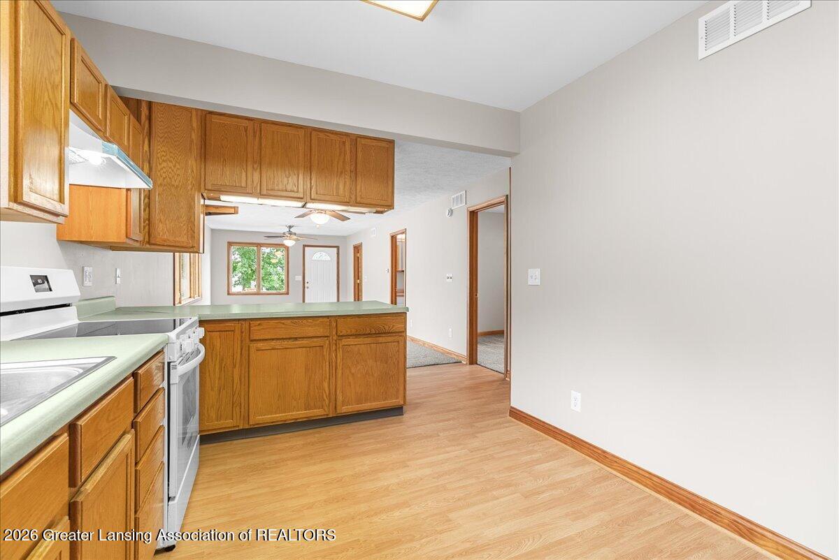 1800 Alpha Street Lansing, MI 48910 - Photo 15 of 22 18-Media Jett -12