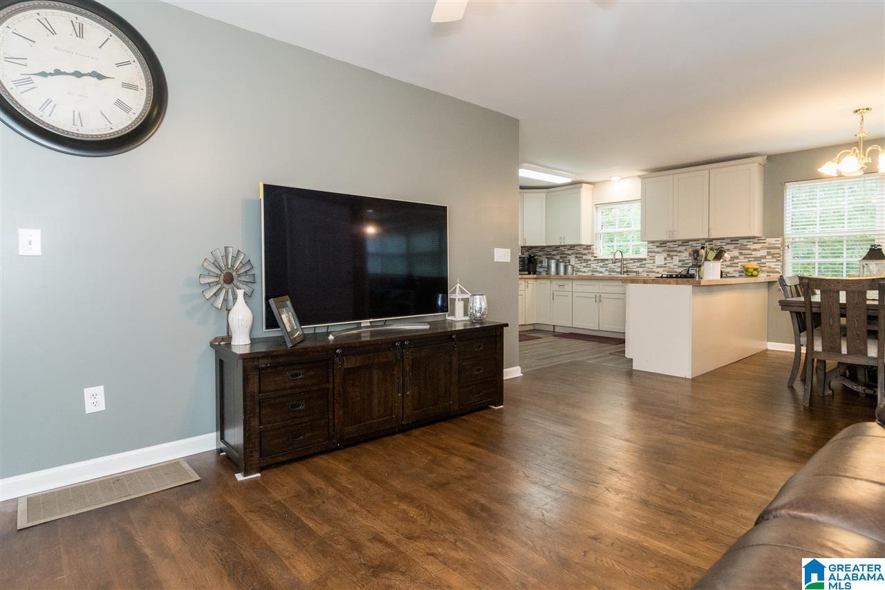 5327 Amber Hills Road Birmingham, AL 35210 - Photo 8 of 37