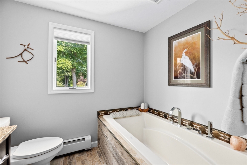 253 Middleboro Road East Freetown, MA 02717 - Photo 18 of 40 Gallery Image 18