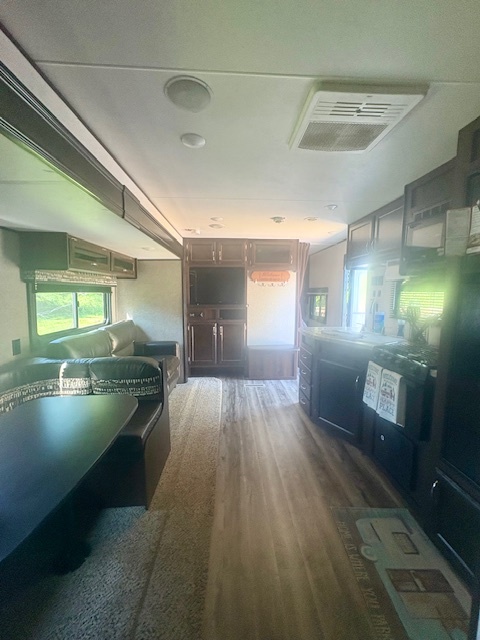 19-40 Woodhaven Sublette, IL 61367 - Photo 9 of 20
