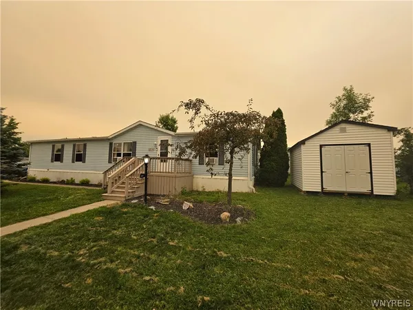 $109,900 | 1215 Ridgewood Drive, Lockport Town, NY 14094