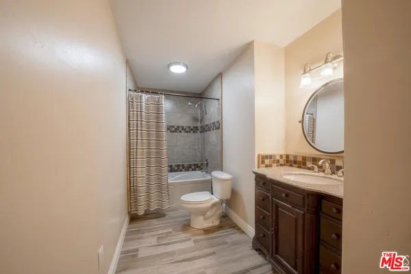 $675,000 | 10512 Dee Dee Avenue, Bakersfield, CA 93312