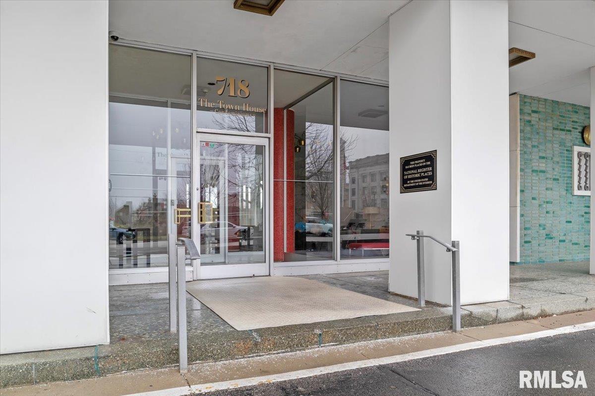 718 South 7th Street, Unit 504 Springfield, IL 62703 - Photo 2 of 42