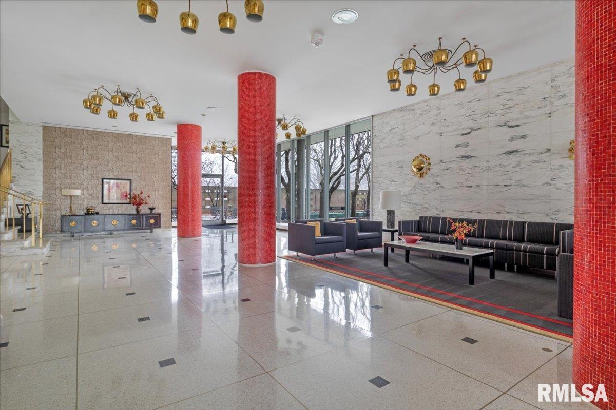 718 South 7th Street, Unit 504 Springfield, IL 62703 - Photo 4 of 42