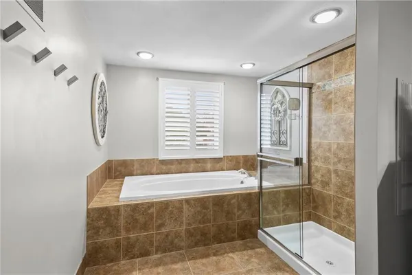 $230,000 | 5313 Northwest 83 Place, Kansas City, MO 64151