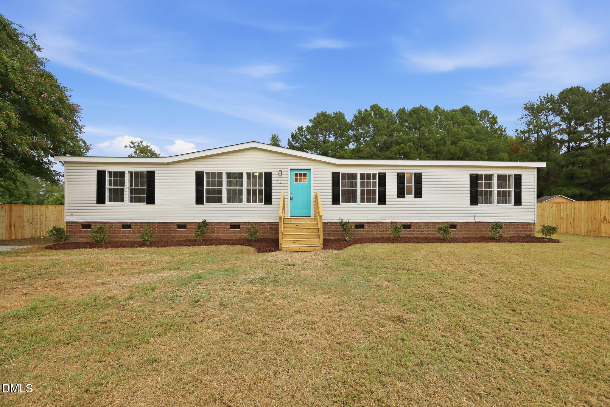 149 Lillian Road Selma, NC 27576 - Photo 2 of 37 1-web-or-mls-IMG_3302