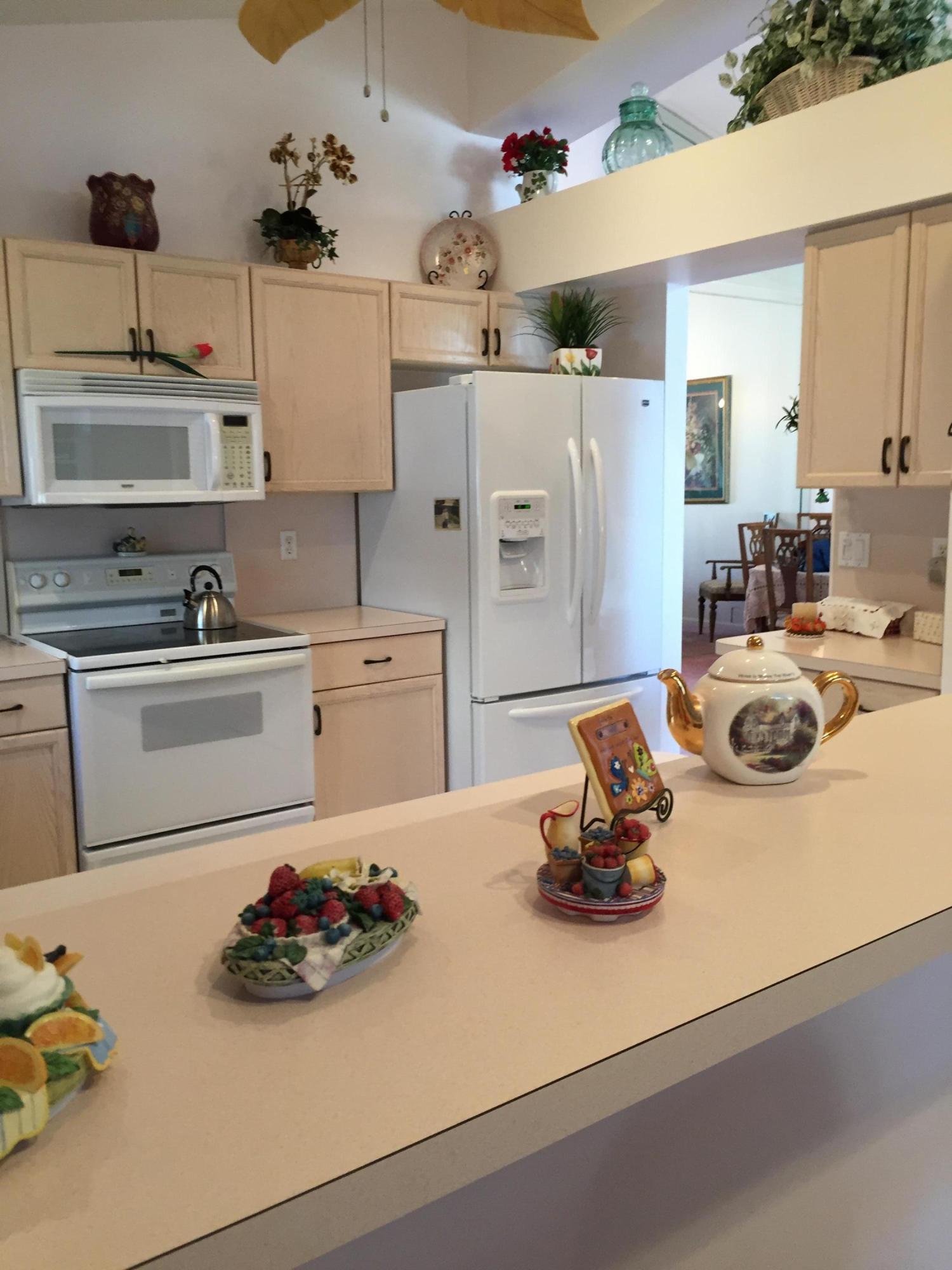 168 Cove Road Greenacres, FL 33413 - Photo 10 of 29 Snack Bar