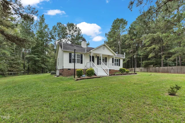 $295,000 | 308 Deep Creek Drive, Clayton, NC 27520