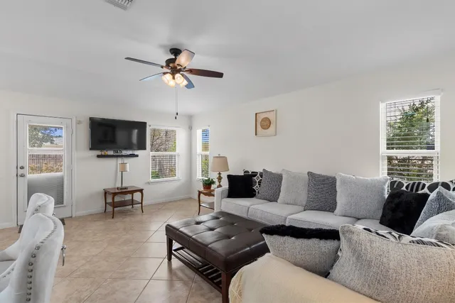 $299,900 | 128 Moulins Lane, Georgetown, TX 78626