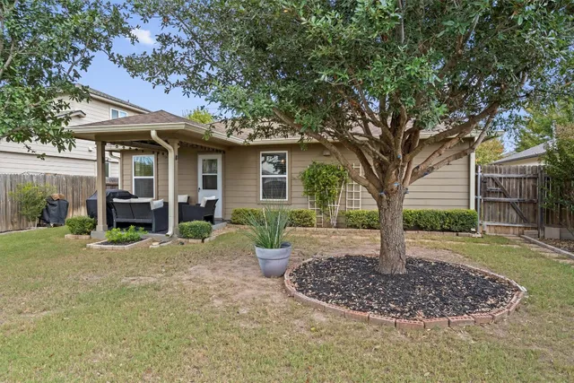 $299,900 | 128 Moulins Lane, Georgetown, TX 78626