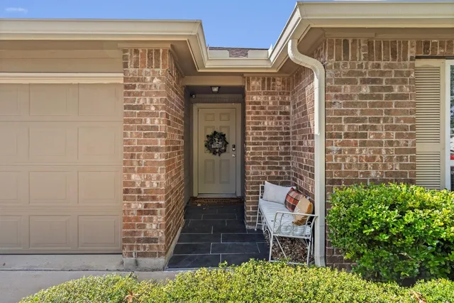 $299,900 | 128 Moulins Lane, Georgetown, TX 78626