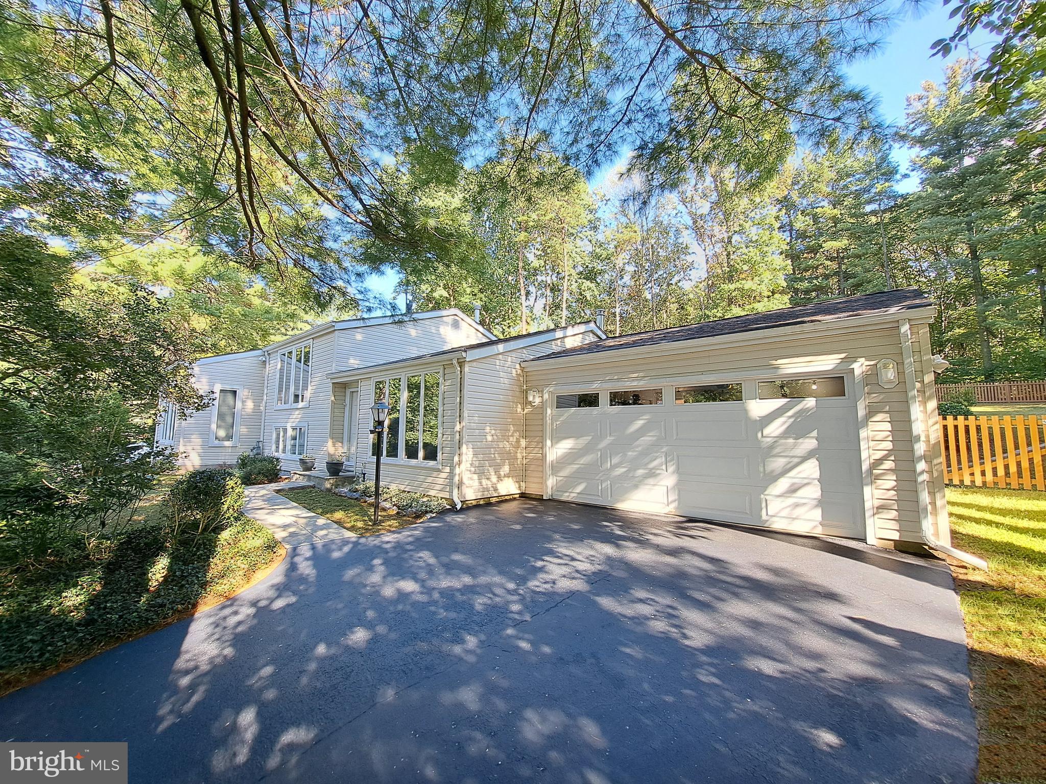 10929 Howland Drive Reston, VA 20191 - Photo 2 of 72